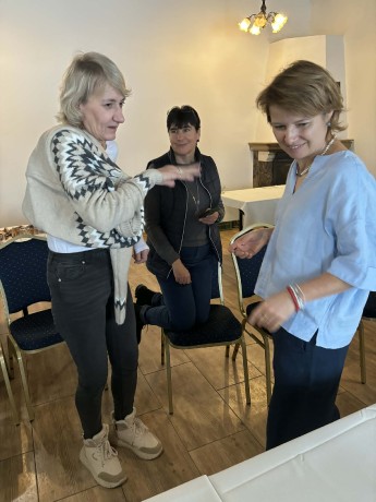 f8b6900e-4b65-443a-b758-af61e53399d1